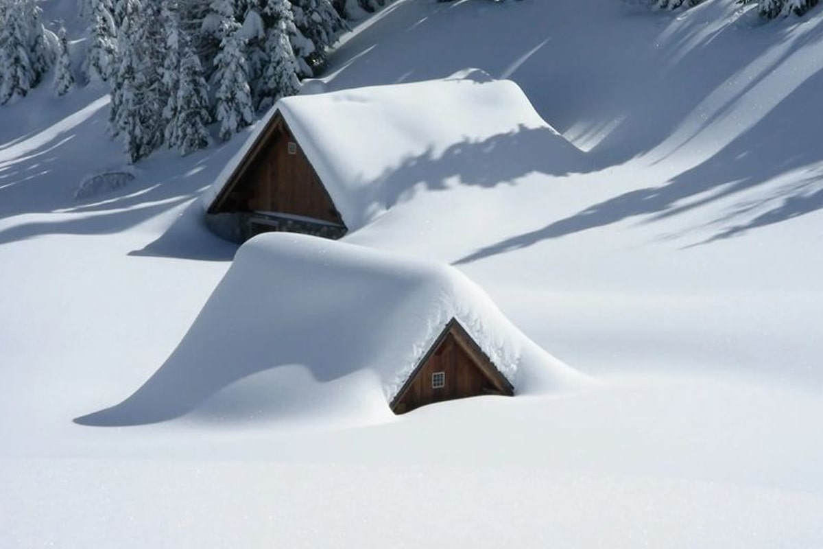 Checklist for Winterizing Your Roof